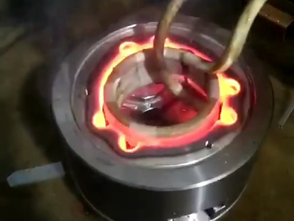 淬火機(jī)床的主要用途是什么?常見的淬火設(shè)備有哪些類型?(圖2)