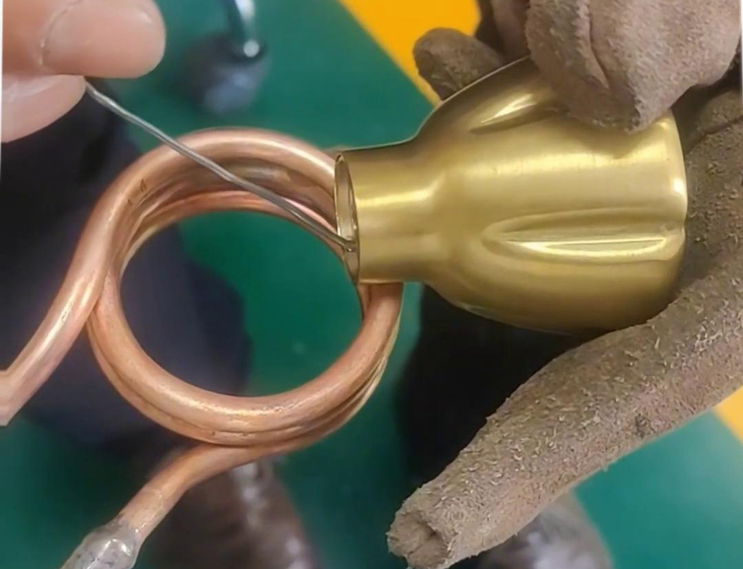 高頻焊機適用于各類常見銅件鋁件焊接，不管是標準件還是非標的異型件