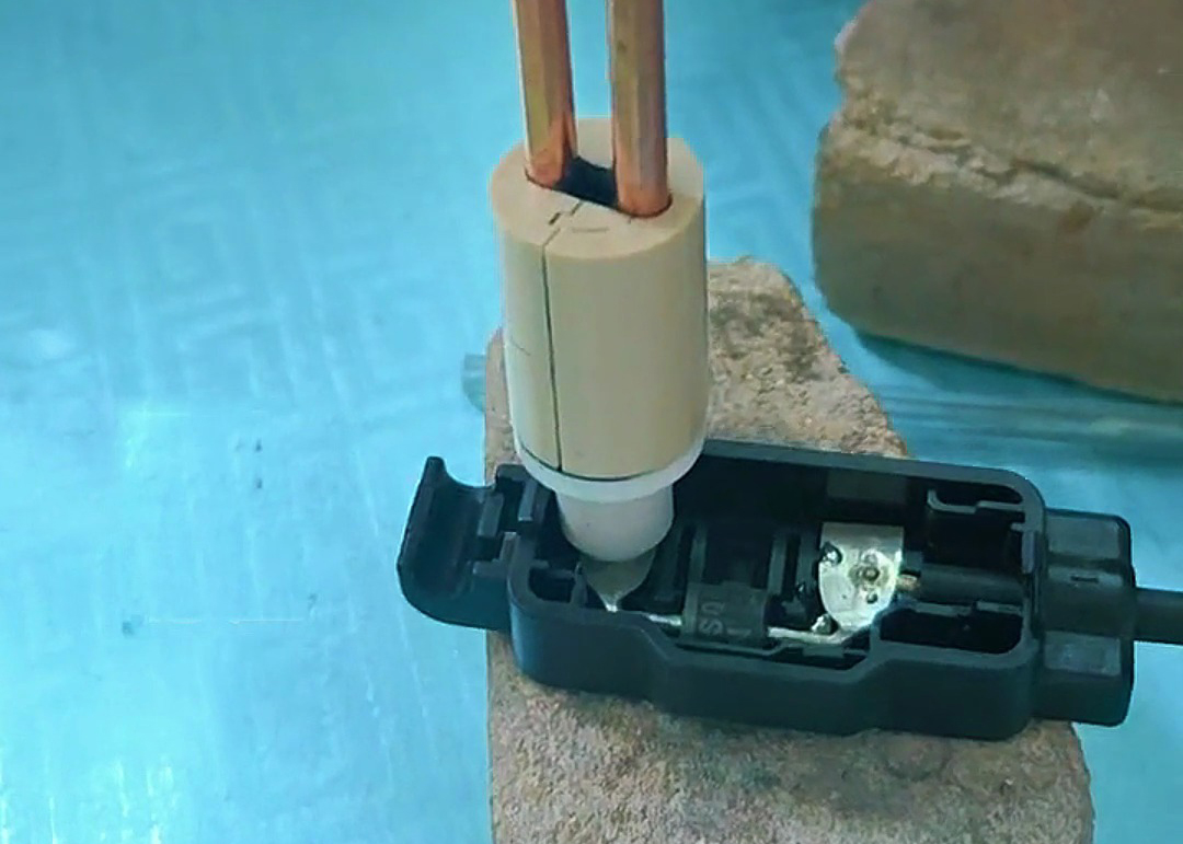 海瑞拓超高頻焊接機(jī)：光伏接線盒錫焊的品質(zhì)之選