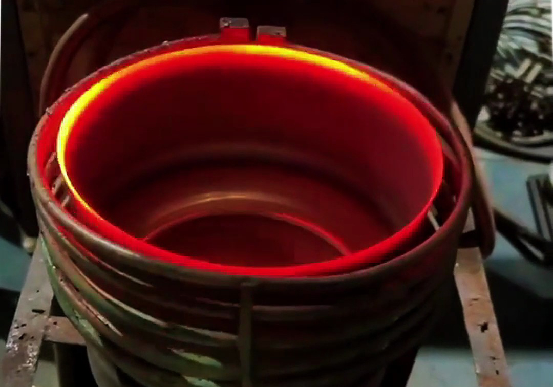處理 Φ200mm 大型不銹鋼管退火，海瑞拓中頻感應(yīng)加熱設(shè)備成了我們車間的好幫手(圖2)