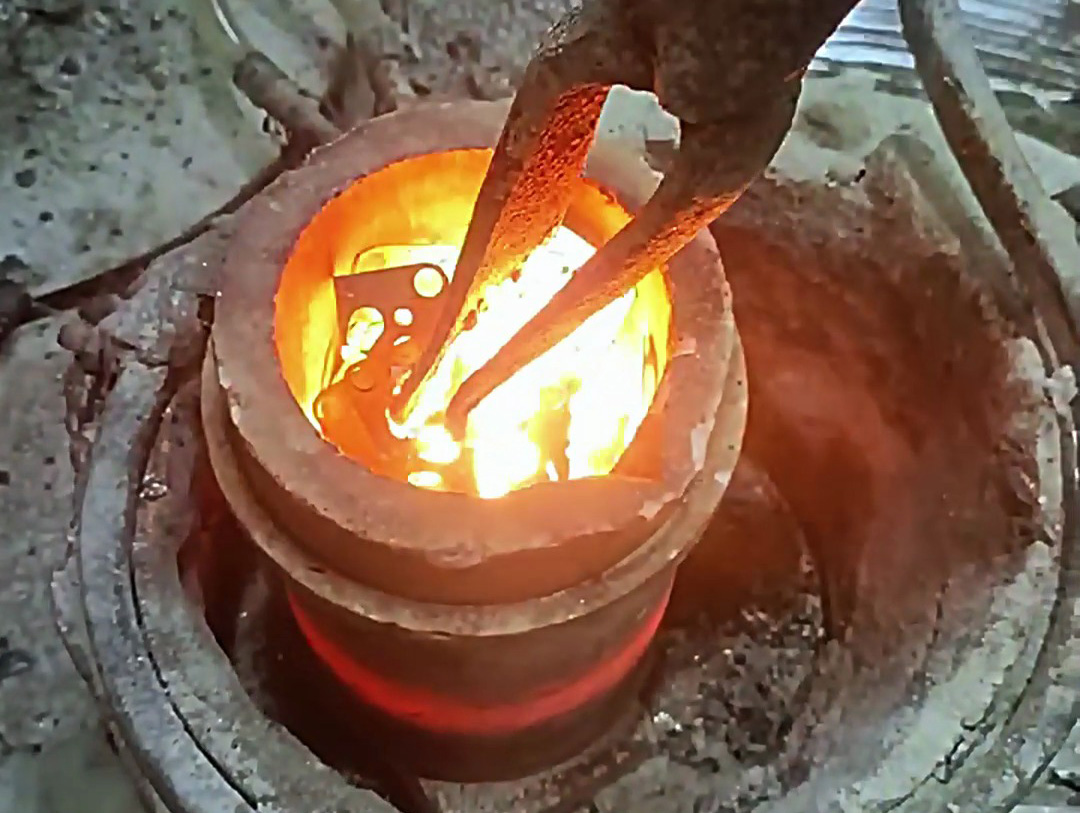 硅鋼片廢料熔煉測(cè)試：小型 220V 高頻熔煉爐性能驗(yàn)證