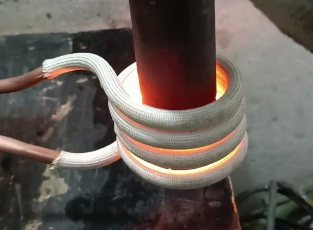 鋼管加熱1500℃高溫輕松實現！超音頻加熱機比傳統方法快多少？