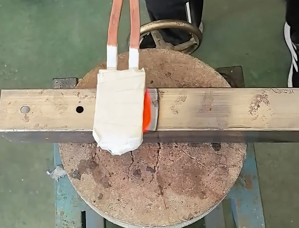 海瑞拓手持式高頻感應加熱機：金屬表面熱處理的靈活利器