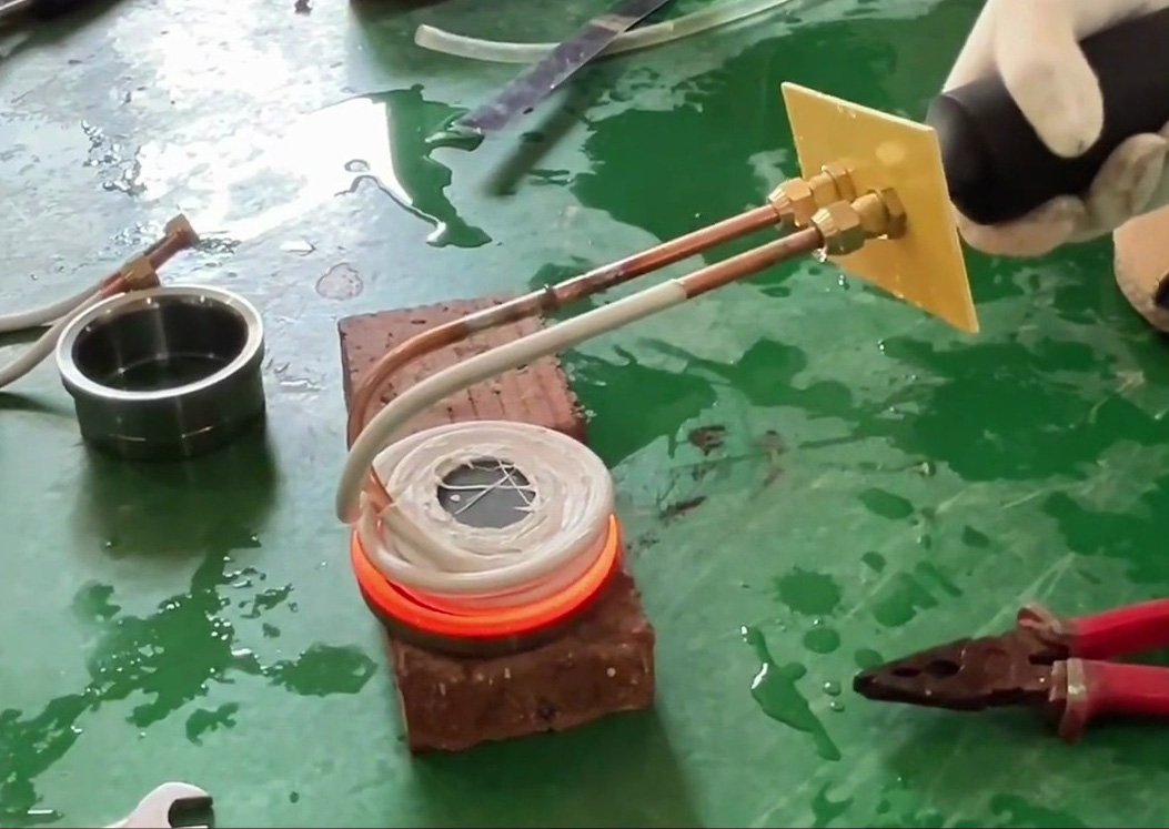 手把手教你精確熱取100mm座圈，手持式感應(yīng)加熱方