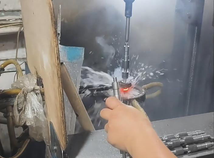 軸類淬火機床的高效操作，精準控制溫度提升產品性能！