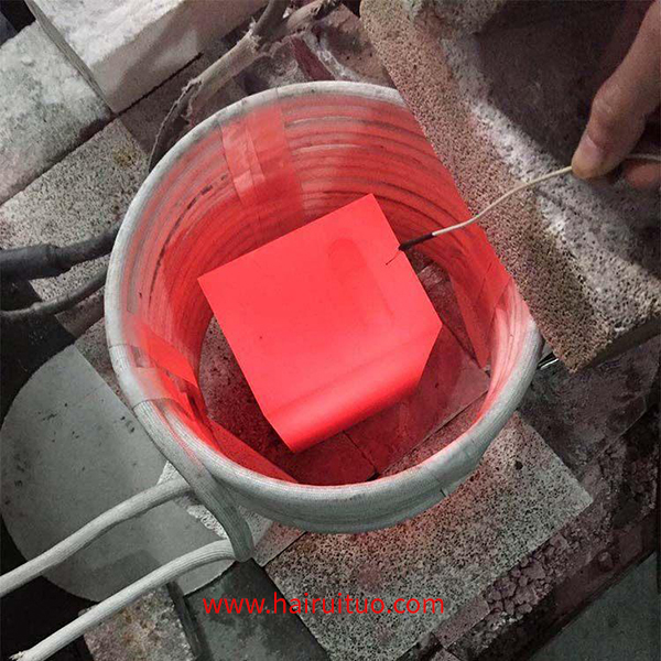 中頻感應加熱設備全橋逆變器的電路