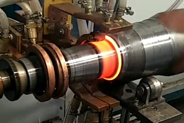 軋鋼中頻加熱爐廣泛應用于淬火、機械設備熱處理等各行各業(圖3)